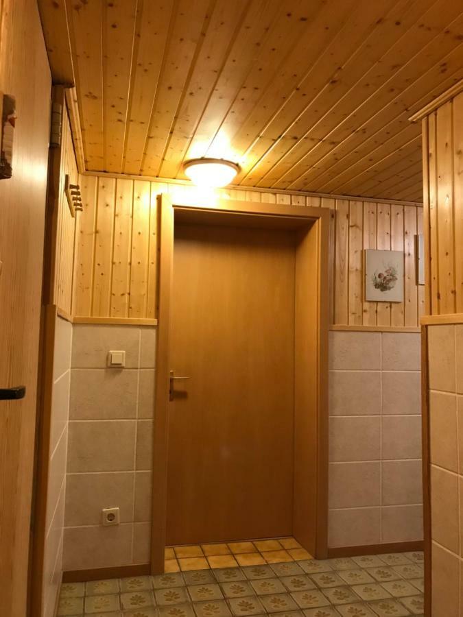 Schoenes Kellerzimmer Mit Bad Apartment Mittelangeln Luaran gambar
